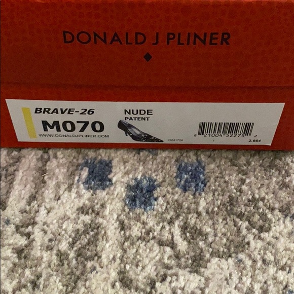 Donald J pliner - Picture 6 of 7